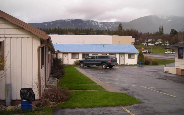Falls Motel