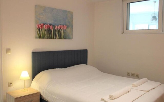 "kalamaki Plaza Apartments \"thalassa\""