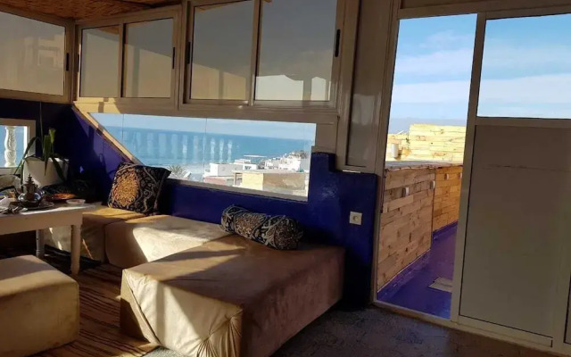 BigBlue Hostel Surf & Coworking