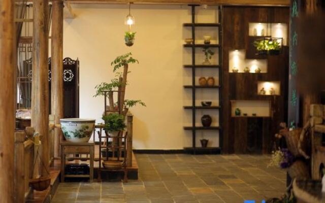 Floral Hotel·Yicheng Yijia Hotel(Dongda store of Zhangjiajie National Forest Park)