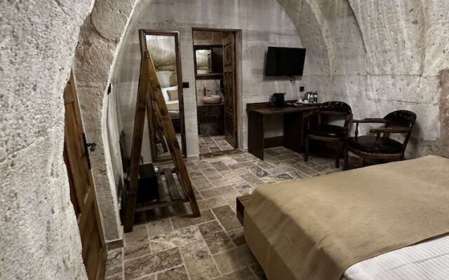 Noah's Ark Cave Hotel