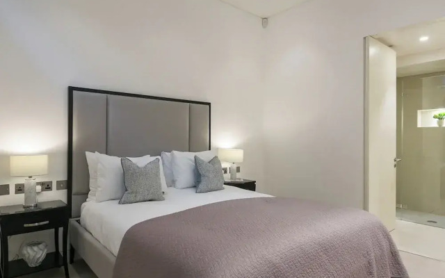 Urban Chic - Chiltern and Baker