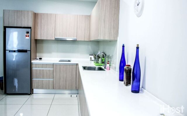 Royal Regent Condominium by iHost