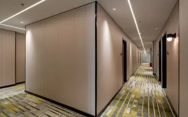 GreenTree Inn Express Hotel (Shanghai Songjiang Sports Center Subway Station)