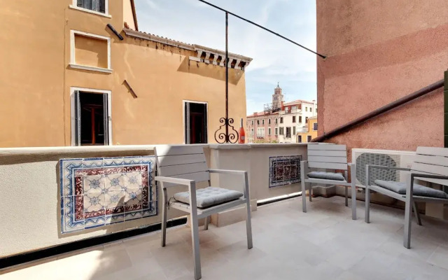 Santo Stefano Accademia Apartment Venice