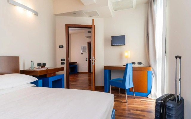 Hotel Embassy & Boston