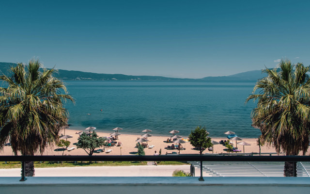 Calma Beach Hotel