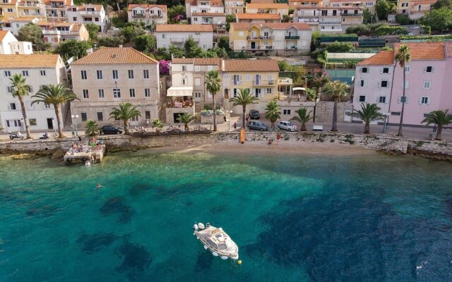 Awesome Home in Blato With Wifi and 6 Bedrooms