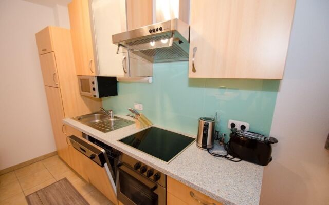 Penthouse Seven Private Roof Terrace Lake View