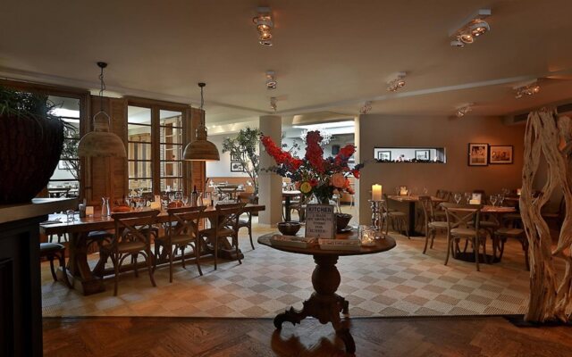 Hotel La Reine