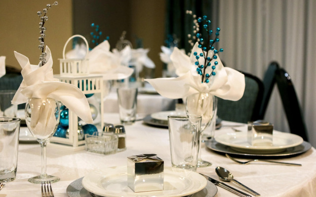Holiday Inn & Suites Denver Tech Center-Centennial by IHG