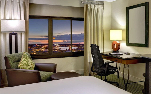 Hilton Orlando Lake Buena Vista - Disney Springs® Area