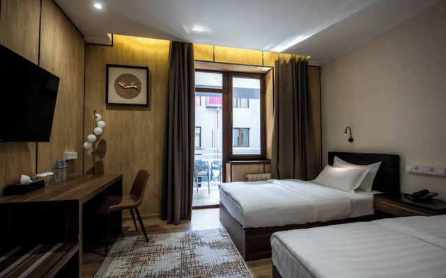 Silk Road Premium Hotel
