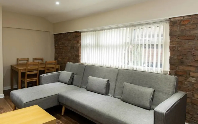 Stunning Penthouse in NQ, City Centre ! Sleeps 8