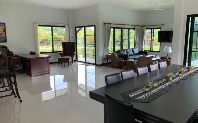 Villa Warin Khao Lak