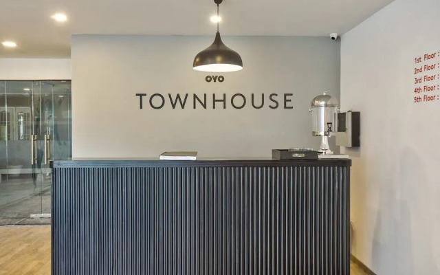 OYO Townhouse 156 Maraimalai Nagar