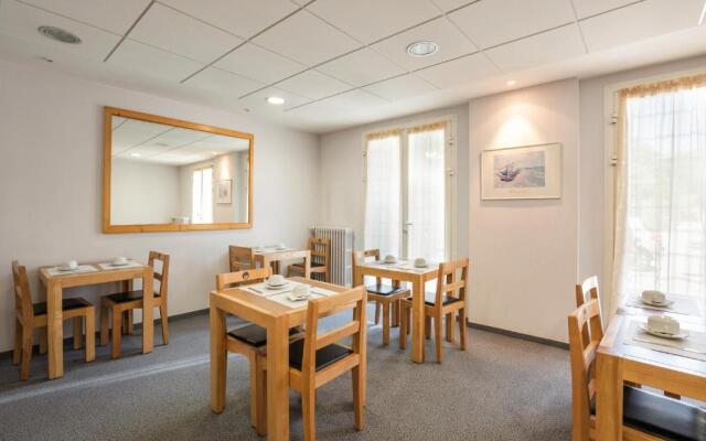 Logis Hôtel Le Cygne