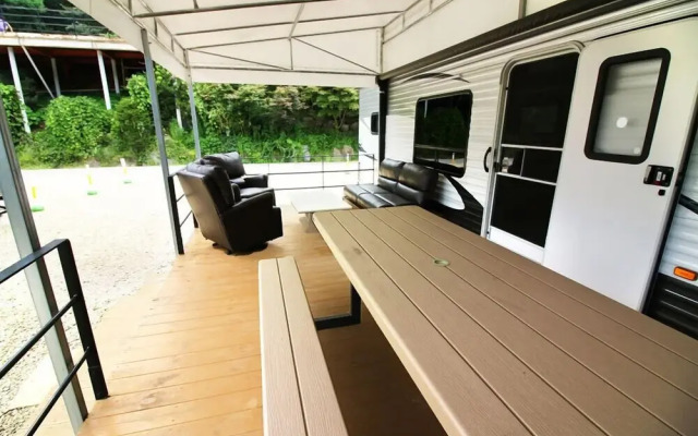 Sunshine Caravan