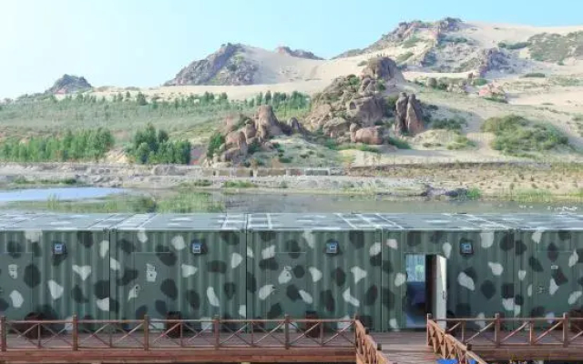 Yulong Shahu Container Hot Spring Hotel