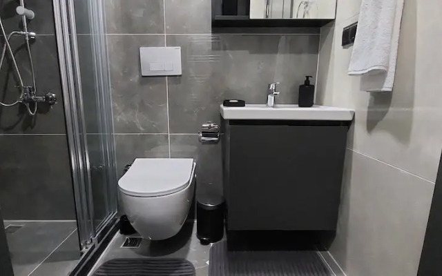 New Flat Large Living Space 6 Close to Lara Beach