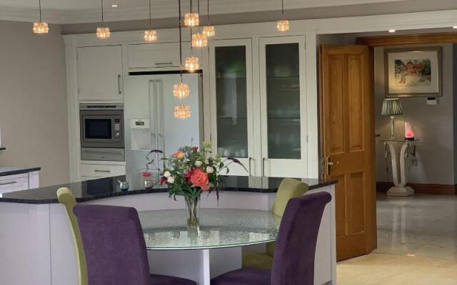 Hamble Retreat House and Luxury Studios