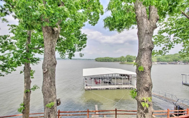 Private Dock: Waterfront Lake Ozark Home!
