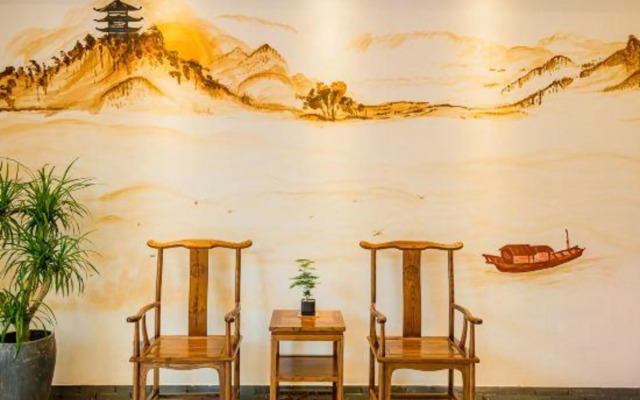 Qihe Lakeview Hotel (Jiaxing Nanhu Red Boat Branch)