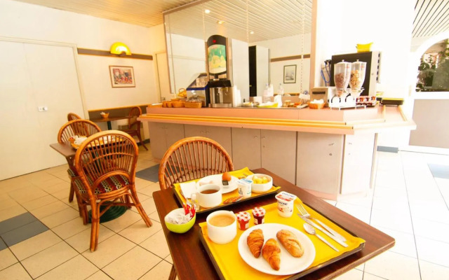 EGG HOTEL - HOTEL LES GENS DE MER Dieppe