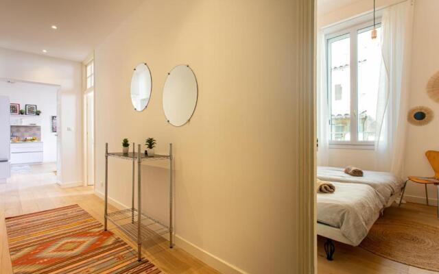 St Vincent - 3 BEDROOMS, MAGNIFICENT,VASTE, SUNNY, A/C, WIFI