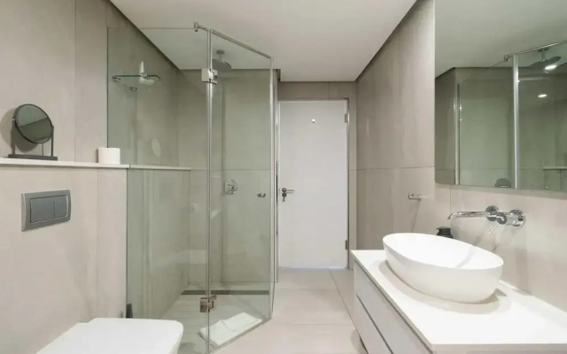 Modern Central Secure Cape Town 2bed Bantry Suite