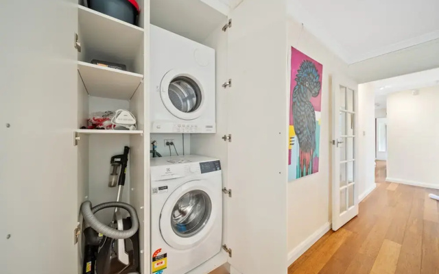Comfortable 3-bed Haven Near Canberra Attractions