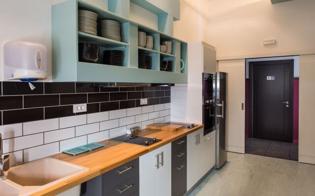 Cocoon City Hostel