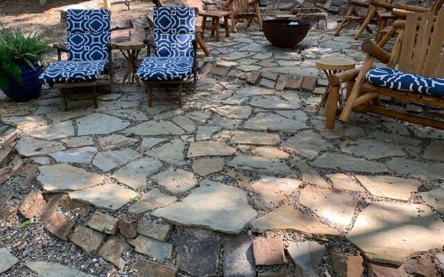 Magnolia Gem With Private Grill and Free Wifi by Redawning