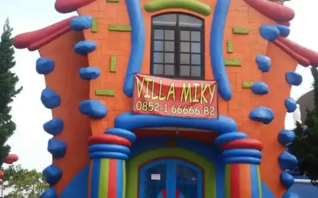 Villa Hello Kitty Puncak