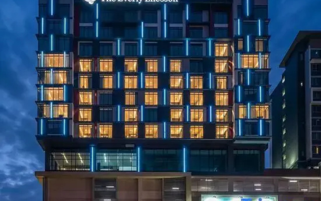 The Everly Lhesson Kuching