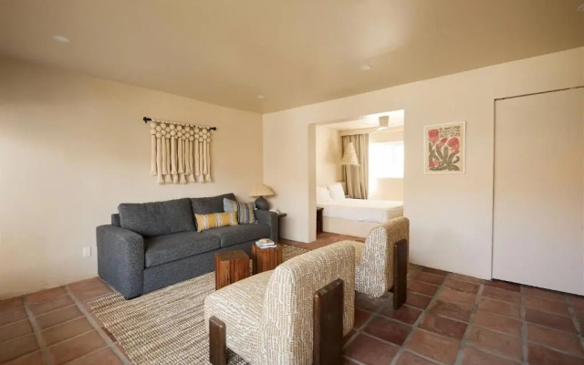The Sand Castle Inn And Suites
