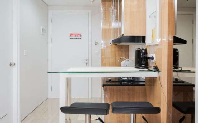 Comfy and Minimalist Studio Apartment at Tuscany Residences