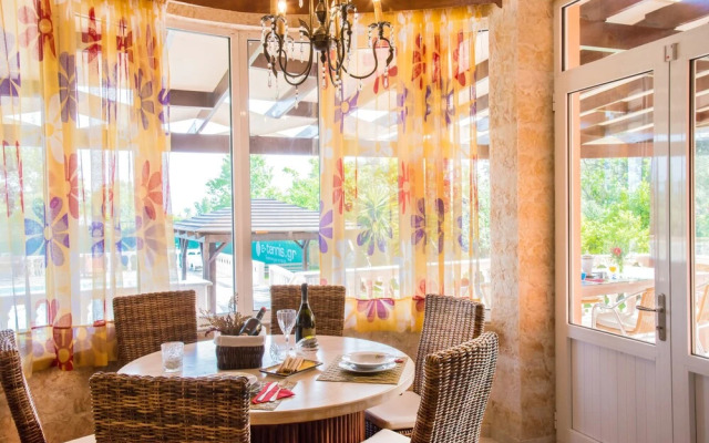Villa Maxim with Private Pool & Tennis Court