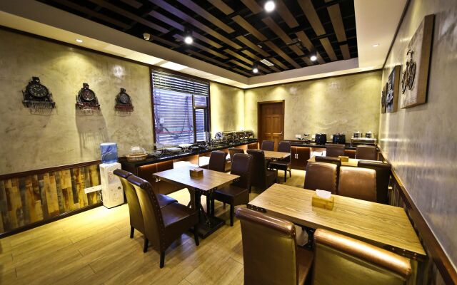 Nostalgia Hotel Beijing National Trade