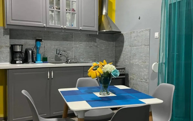 N&N's Luxurious Suite #WhiteTower