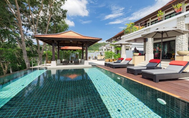 Spectacular Seaview Pool Villa Kalim 6