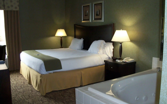 Holiday Inn Express Edgewood-Aberdeen-Bel Air by IHG