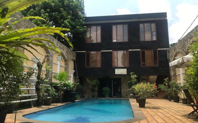 OYO 90094 Gayatri Residence