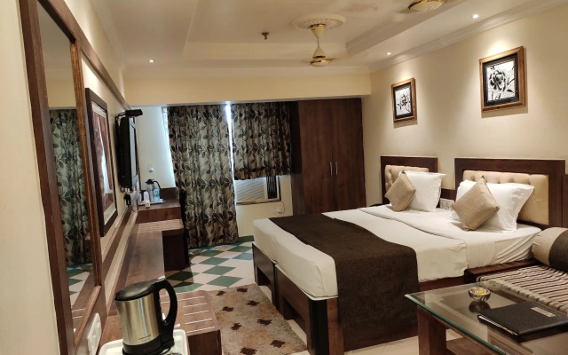 Hotel Pushpak