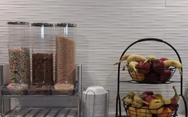 Days Inn Louisville Central University & Expo Center