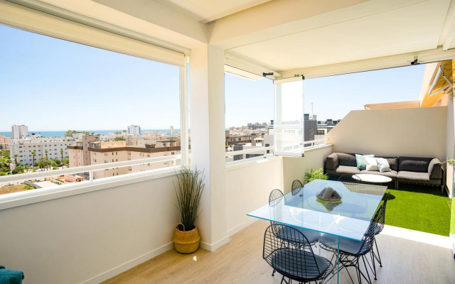 Beautiful apartment with 2 terraces, Pool & Beach