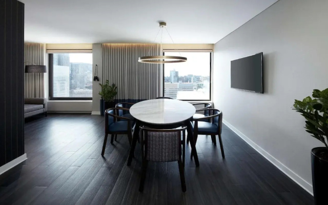 DoubleTree by Hilton Montreal