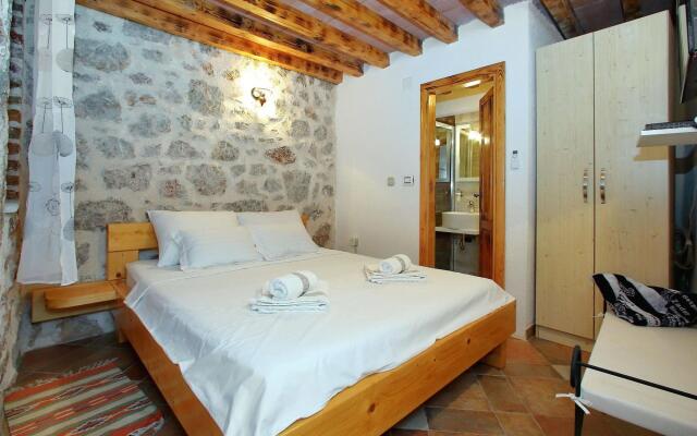 Lovely Holiday Home in Starigrad with Private Swimming Pool
