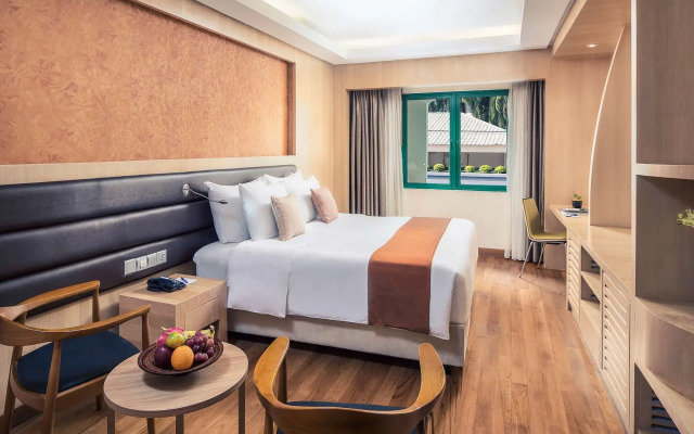 Mercure Yangon Kaba Aye