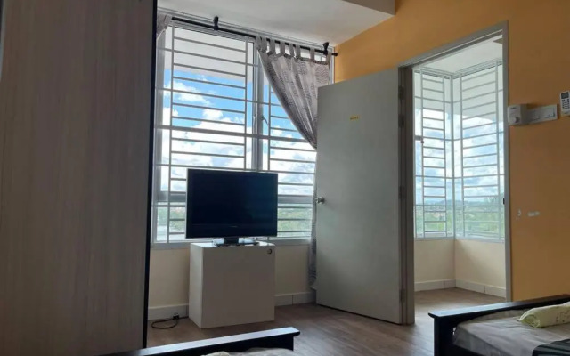 Baojuwu@2 Bedrooms Akademik Suites Austin Height